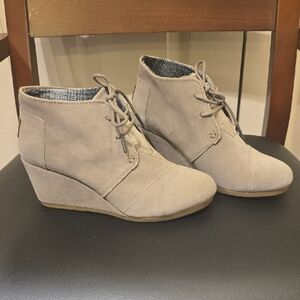Toms Women's Cream Wedge Ankle Boots